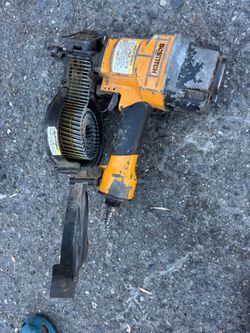 2pneumatic fence siding, roofing nailer Bostitch pneumatic fence/ siding /roof roofing nailer