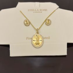 New  Chain With Pendant And Earrings 