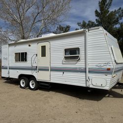 1999 Fleetwood prowler 25ft