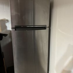 Whirlpool Fridge! 2 Years Old 