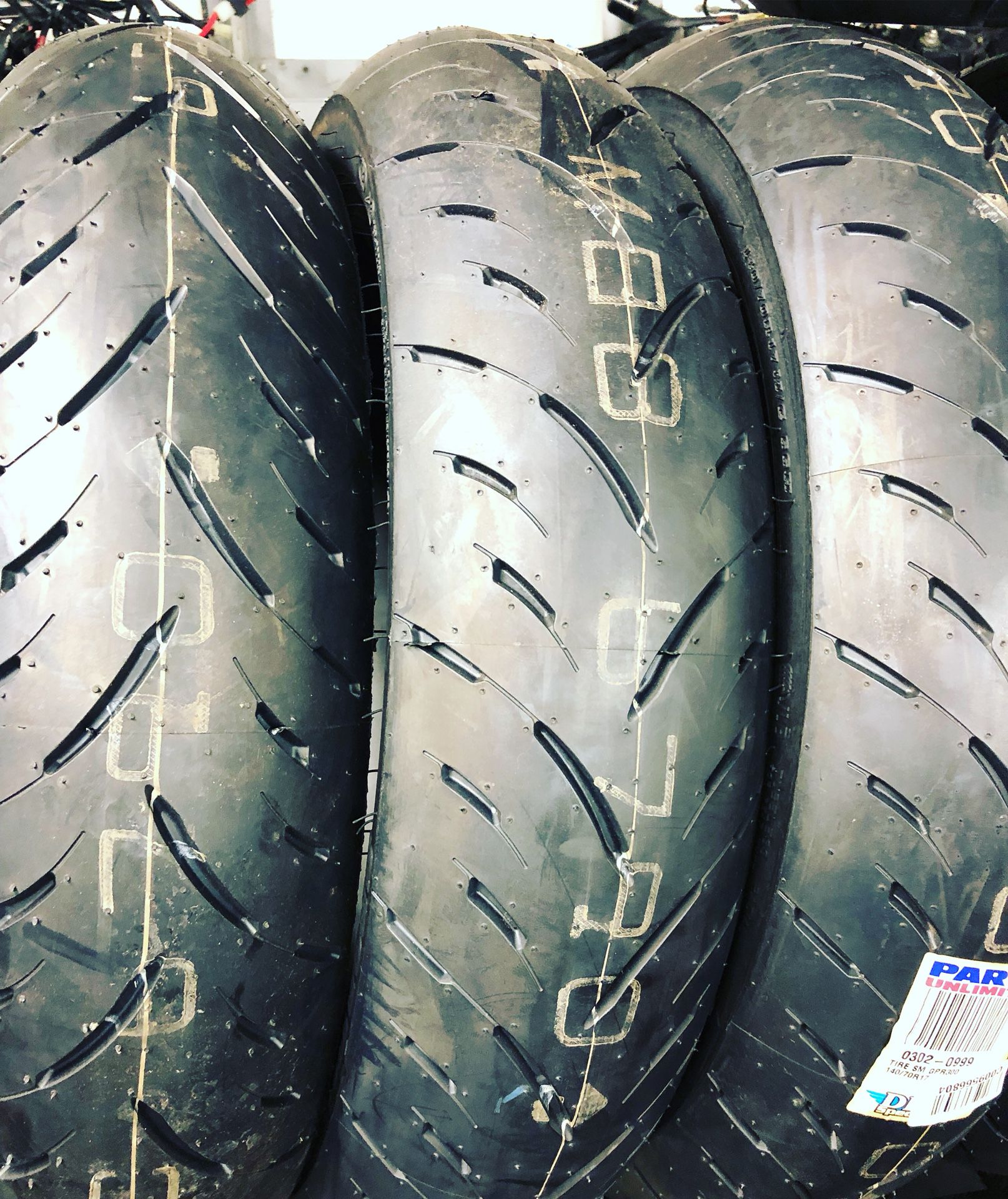 Dunlop sport max tire
