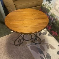 28” Round Wood Ethan Allen Table