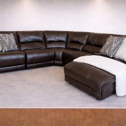Dark brown Reclining Sectional-FREE DELIVERY 🚚 