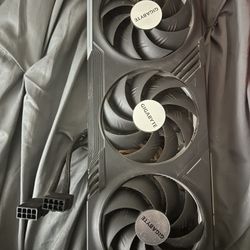 GIGABYTE - NVIDIA GeForce RTX 4070 Ti Gaming OC 12GB GDDR6X PCI Express 4.0 Graphics Card - Black