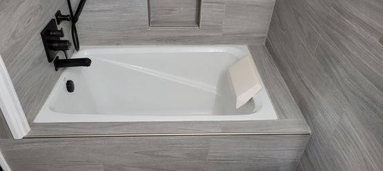 KOHLER Greek 48"x32" Drop-In Soaking - Brand New in the box