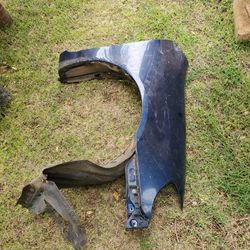 2005 Toyota Corolla right side fender 