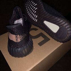 Copper Yeezy sz 9 adidas  350v2