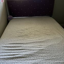 Queen bedframe, mattress, and boxspring 