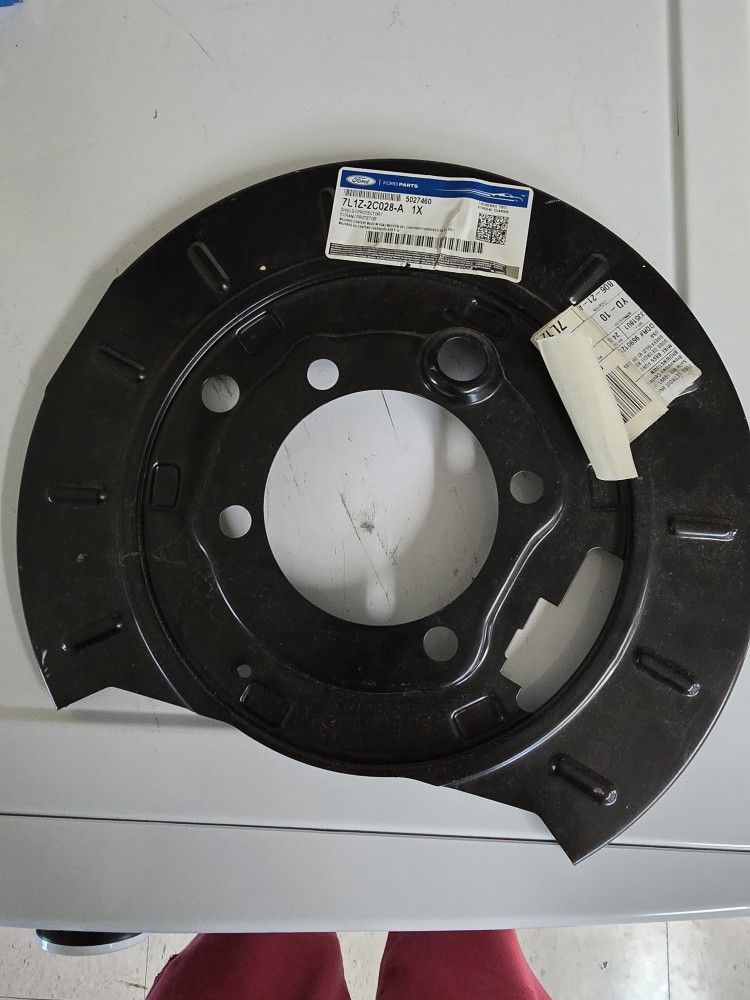 2008 Ford Expedition Rear Pasanger Side Backing Plate 