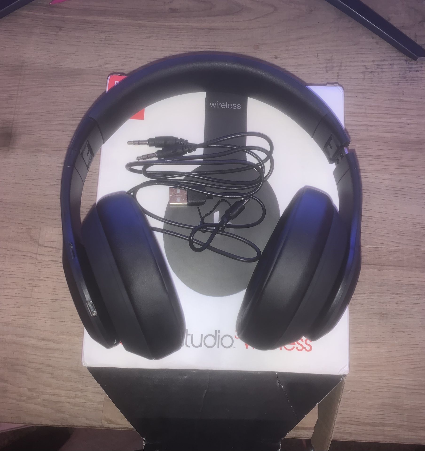 *SEND BEST OFFER* BEATS STUDIO 3 NO LOW BALLS!!!