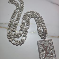 Custom Handmade Mossanite Pendent With Sterling Silver 925 24" Sapphire Figaro Chain
