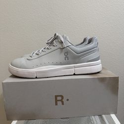 On Cloud 5 (Advantage) – Wolf Color – US 9.5 – Like New