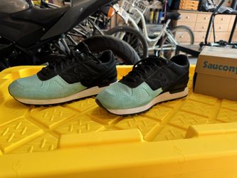 Saucony Shadow
