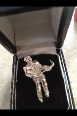 Vintage Jewelry Sterling Silver Hockey Player Pendant for Necklace