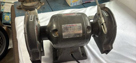 Duracraft 6" Bench Grinder with Buffing Wheel