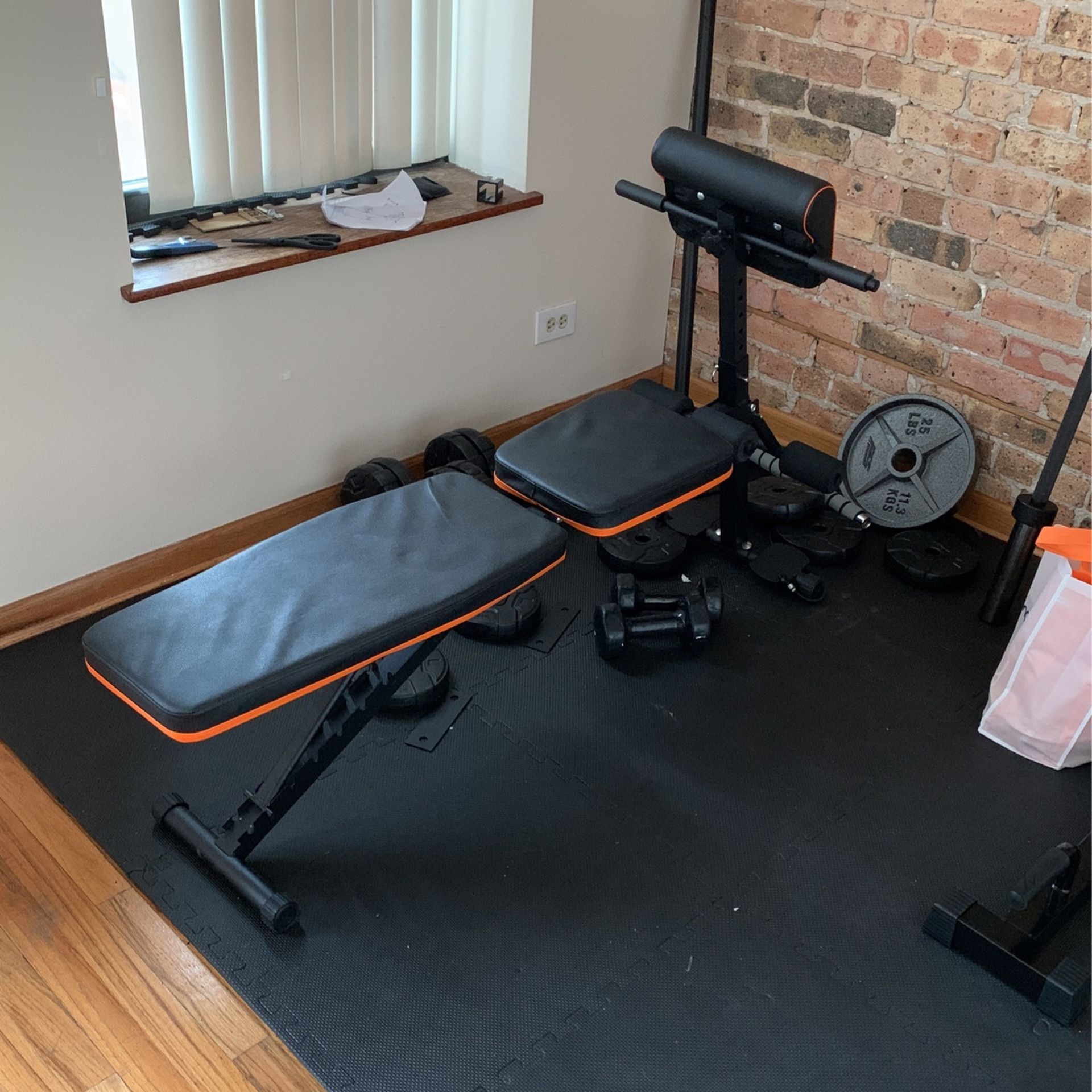 Weight Bench 