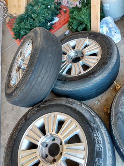 Lincoln Navigator stock rims