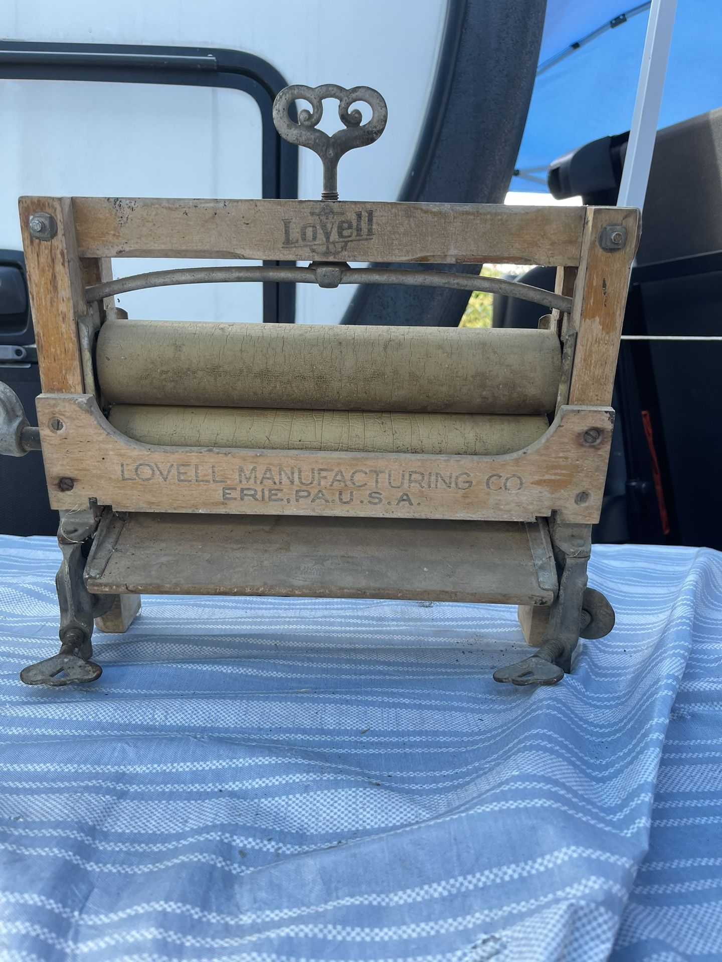Antique Clothes Wringer