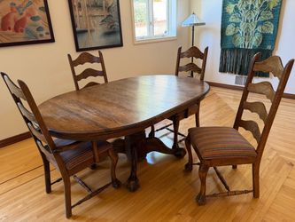 Vintage clawfoot dining table & 4 chairs