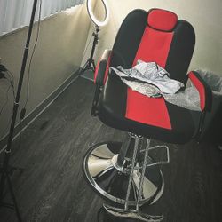 Barber/Salon Chair (Red & Black)