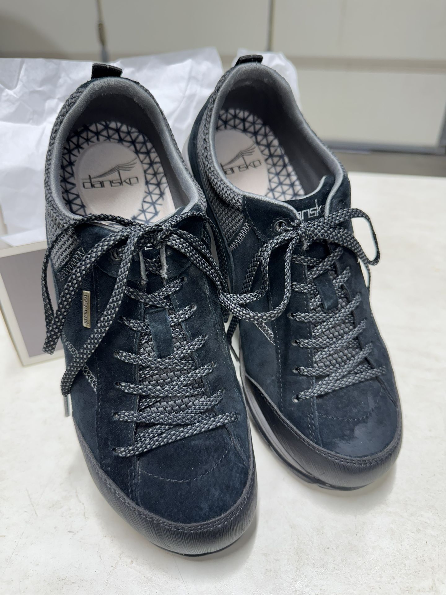 Dansko Women's Outdoor Sneakers - Size 8