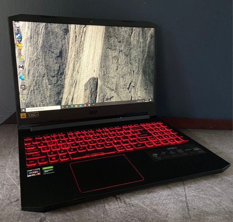 Acer Nitro Gaming Laptop AMD Ryzen 4600H 12 GB RAM 512 GB NVMe