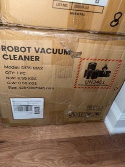 D13S Max robot vacuum (New in box)