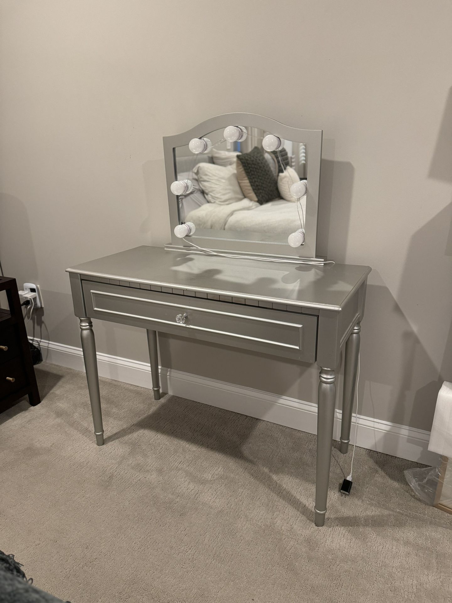 Glam vanity desk
