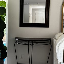 Mirror And Entrance Table 