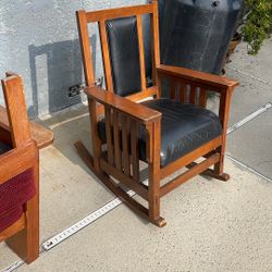 Wood Rocking Chair 