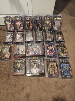 AEW Huge LOT of Figures SERIES 1 & 1v2 Included plus Ringside Exclusive Figures +Protective Cases: