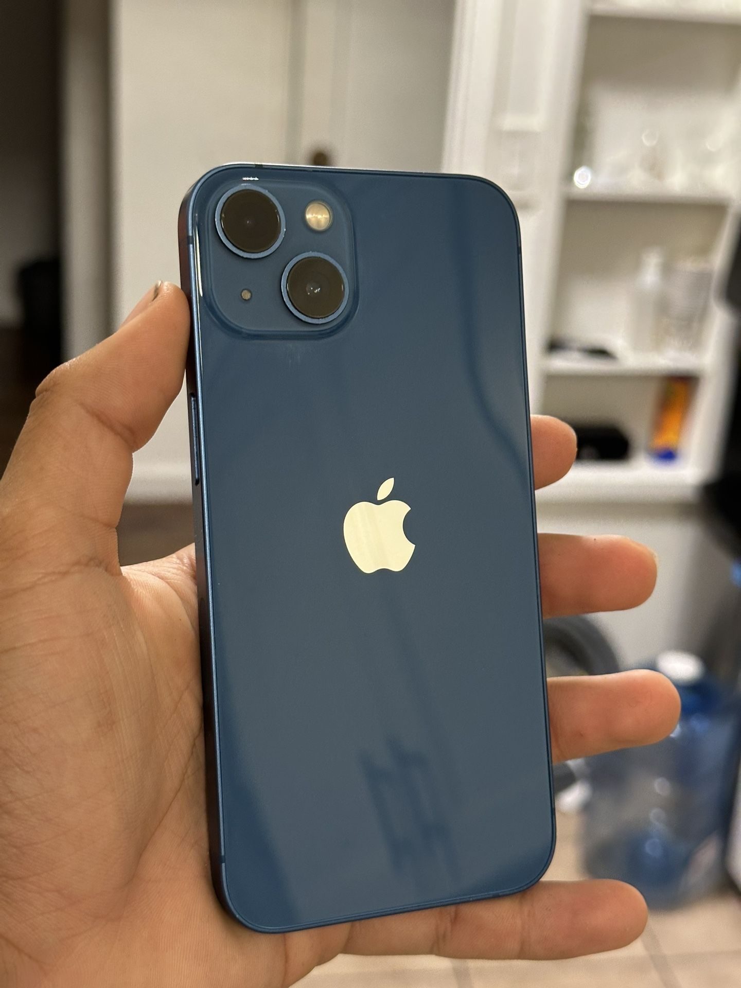iPhone 13 Unlocked - 94% 🔋 Excellent Condition