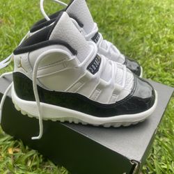 Jordan 11 Retro 8c  (MUST GO TODAY)  Like New 