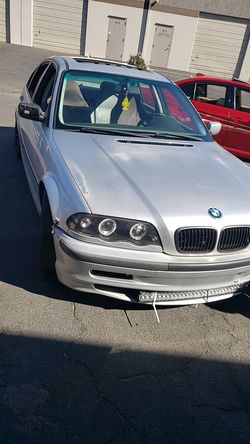 BMW 1998 323i