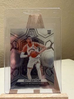 Victor Wembanyama 2023-24 Panini Mosaic Rookie card