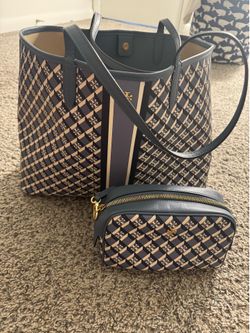 Tory Burch blue color
