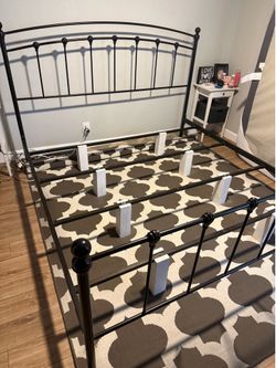 Standard king bed