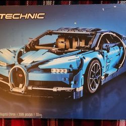 LEGO Technic: Bugatti Chiron 42083 (Used)
