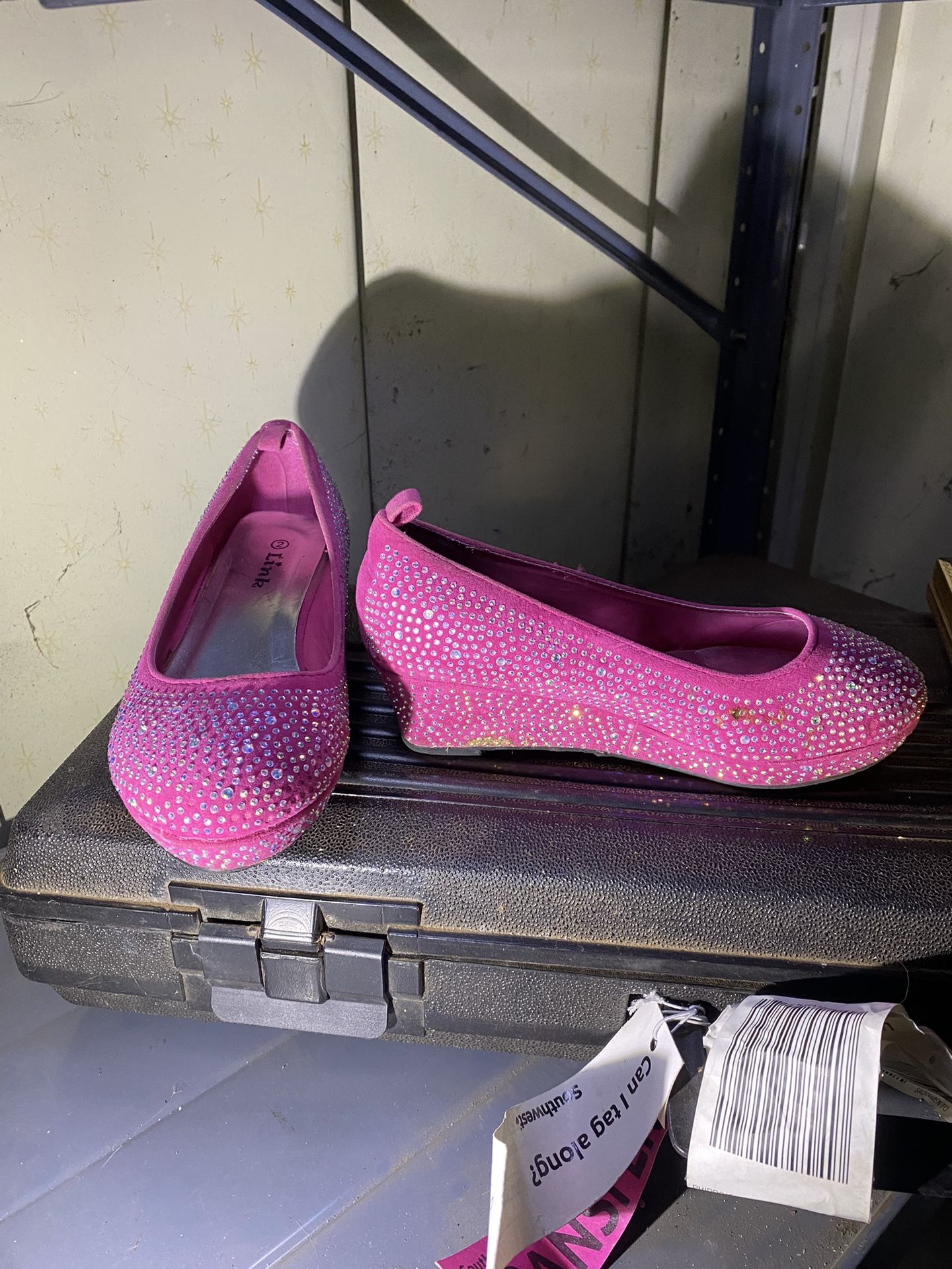 Girls Size 2 Shoes for Sale in North Highlands, CA OfferUp