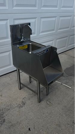 Perlick TS12BLW 12" TS Blender Station with Dump Sink  $295