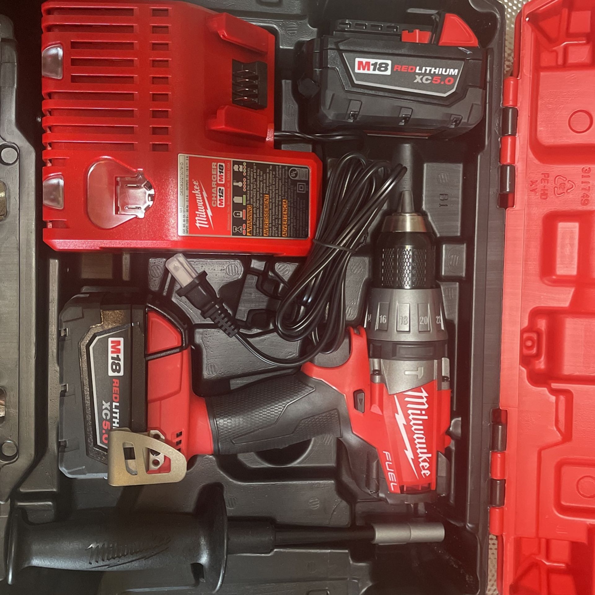 Milwaukee Hummer Drill Set