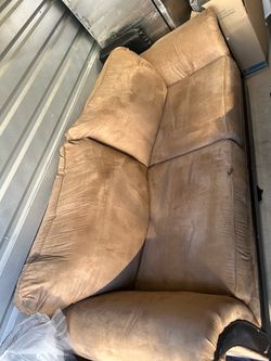 Couch set