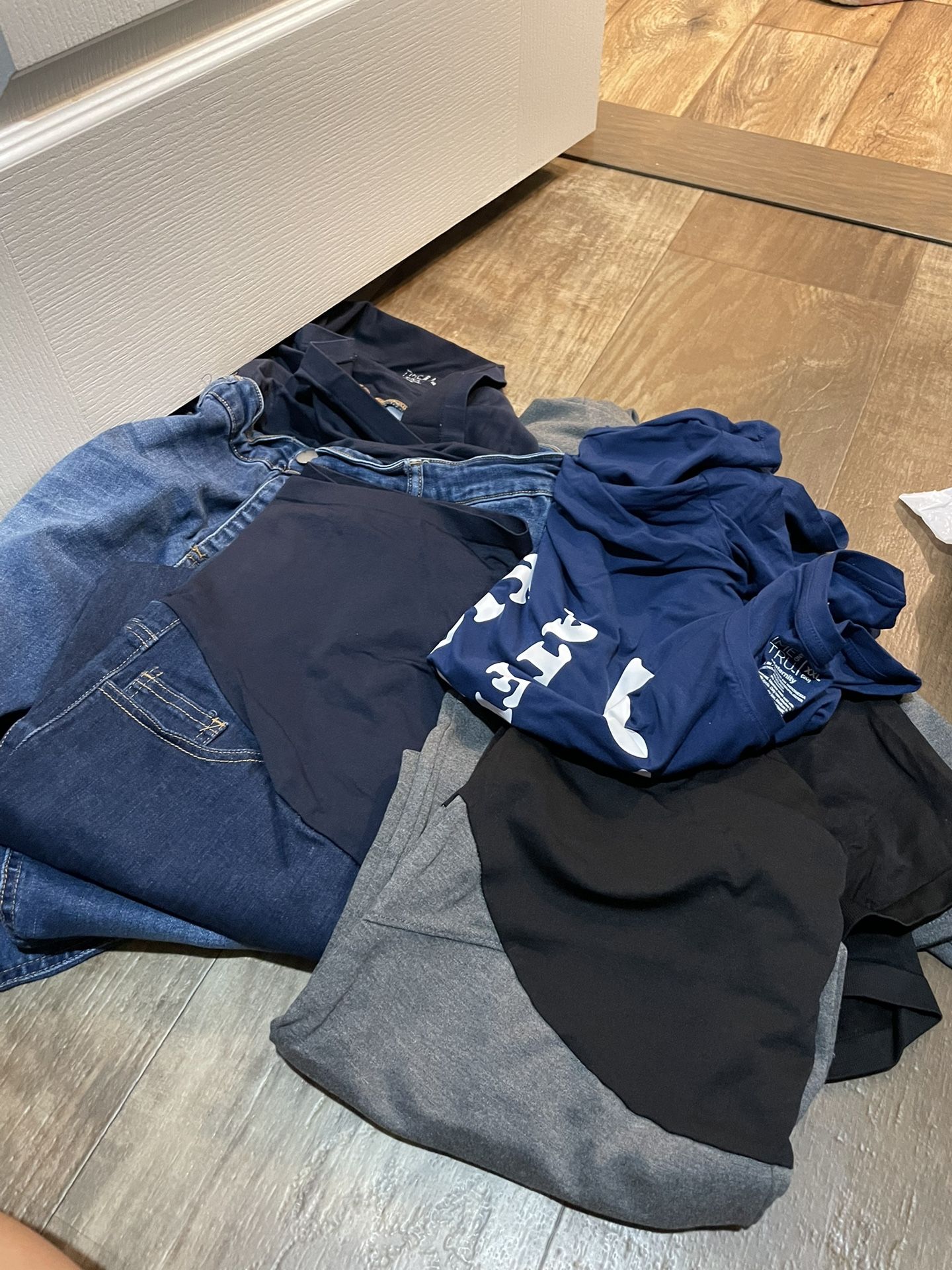 FREE maternity Clothes