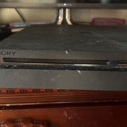 PS4 Slim ( Everything Included ) 