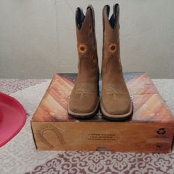 Boots  Size 6.5