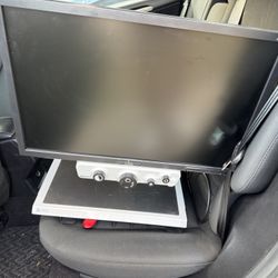 Rehan iSee HDA4 (desktop CCTV reader) + Freedom Scientific Topaz PHD (portable video magnifier)