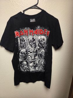 Iron Maiden × Vintage

Vintage Iron Maiden band rock tee size M