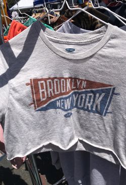 Lightweight grey Brooklyn NEW YORK t SMALL