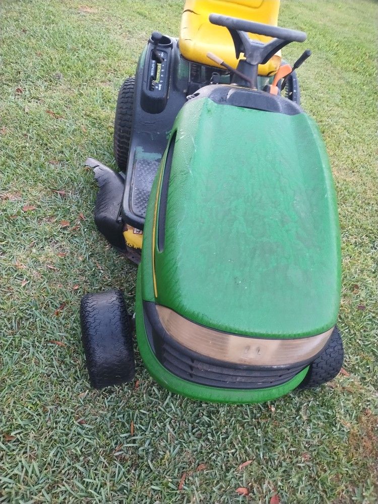 42 In John Deere riding lawn mower READ AD BEFORE ASKING QUESTIONS still available