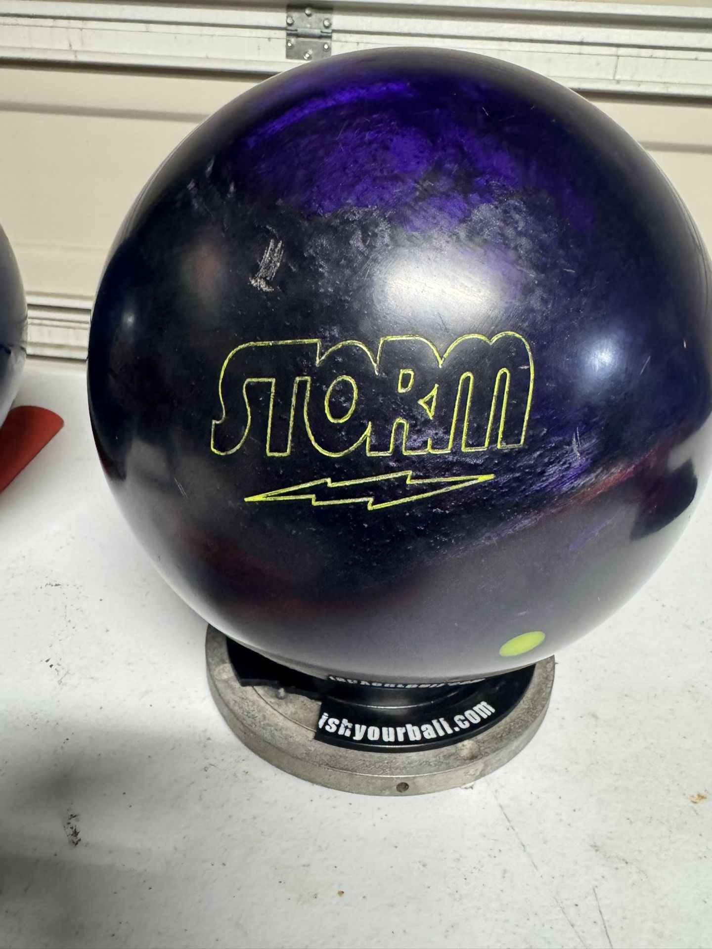 ストーム　MARVEL IMPACT 13p0oz(used AAA) 15lb Used Storm Marvel Pearl Bowling Ball for Sale in La
